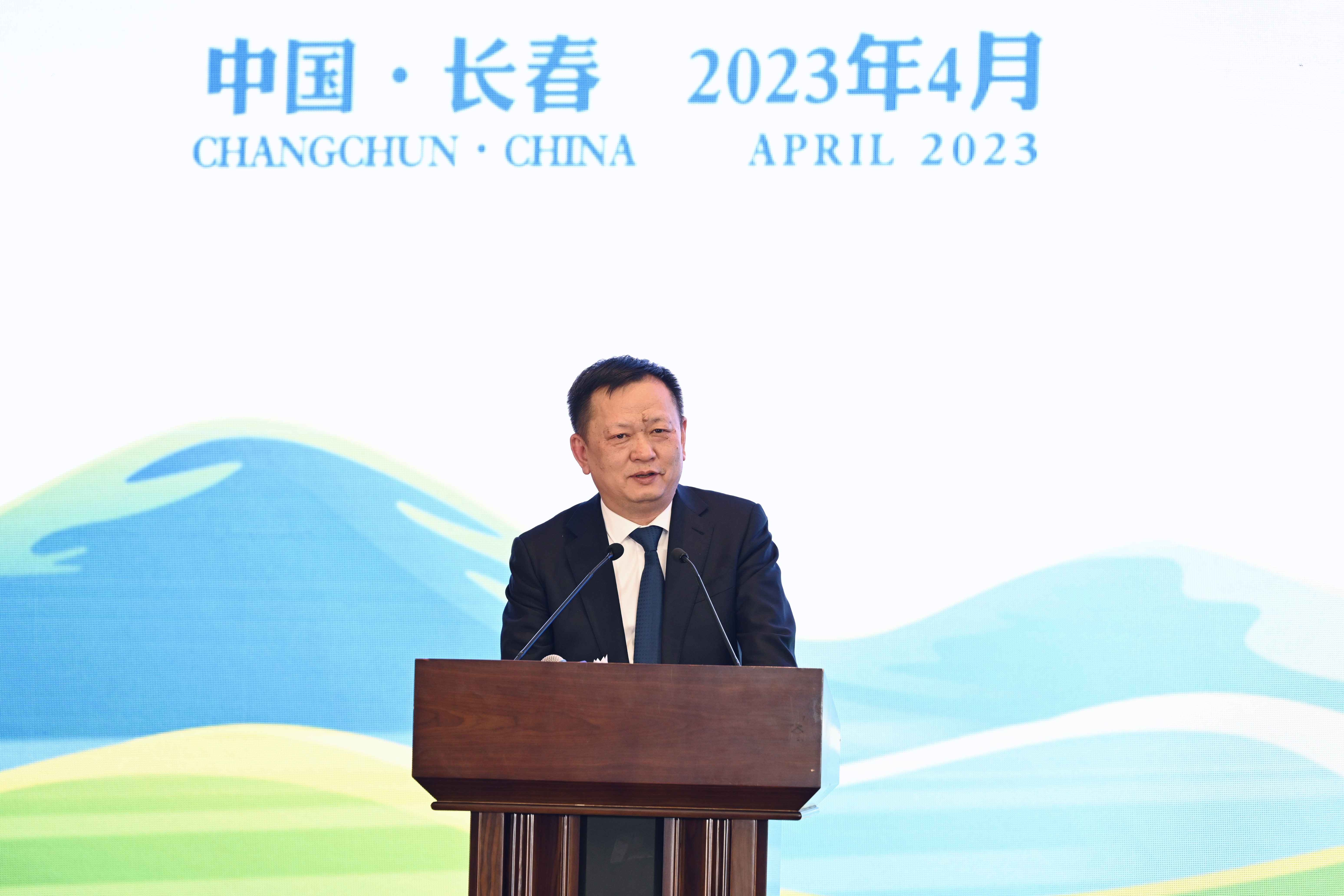 跨国公司吉林行暨乡村振兴（吉林）论坛举办  集团董事局主席黄亚雄应邀出席